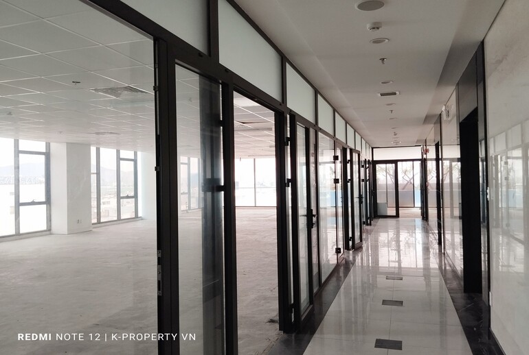 Toà nhà Văn phòng Bella Building - Nguyễn Hữu Thọ